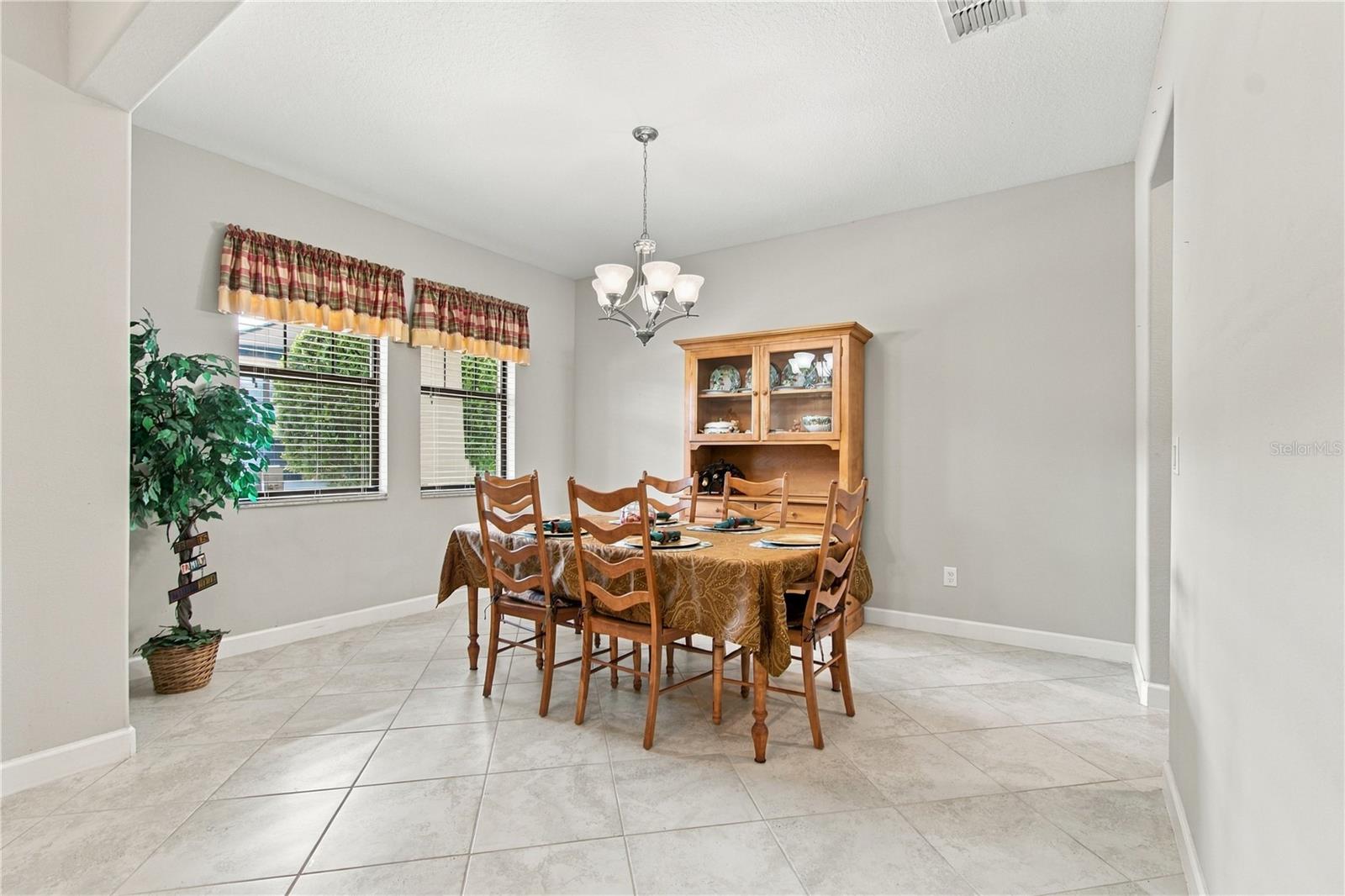 4195 SHREWBURY PL — photo 10
