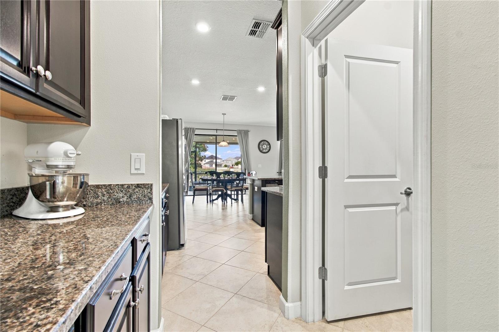 4195 SHREWBURY PL — photo 14