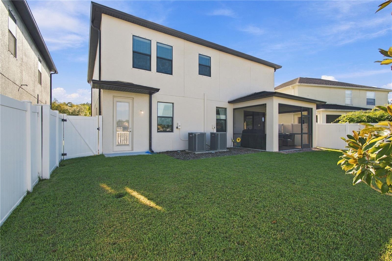 4195 SHREWBURY PL — photo 64