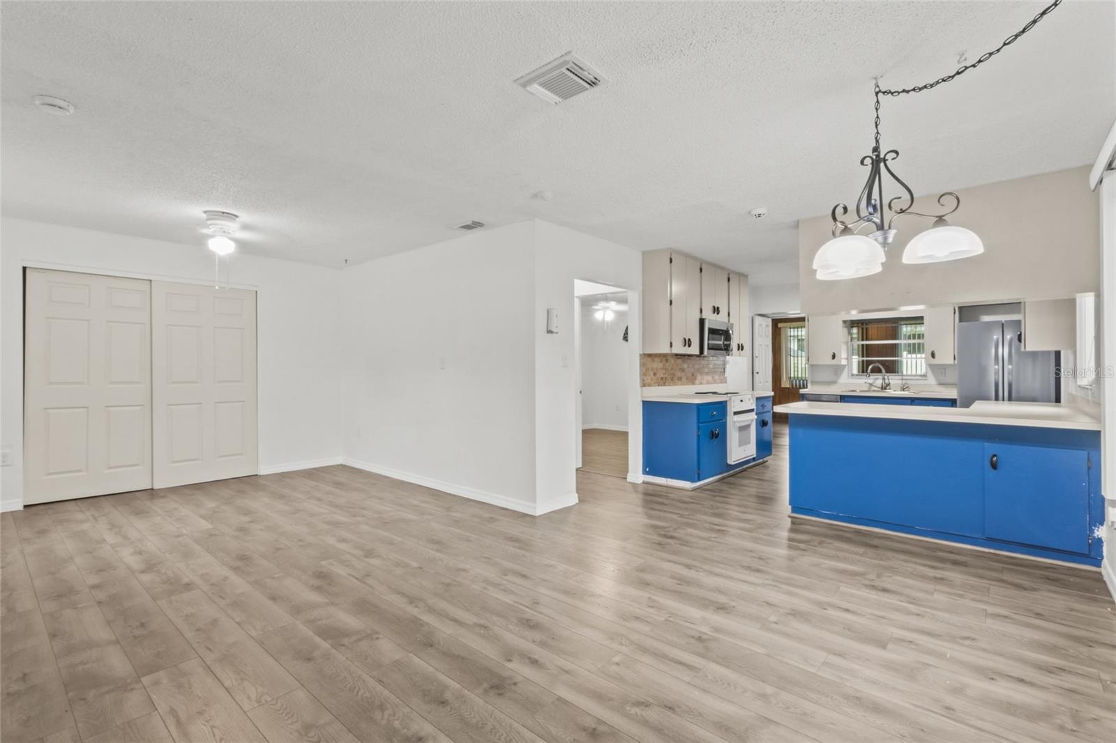 5318 17TH ST W — photo 2