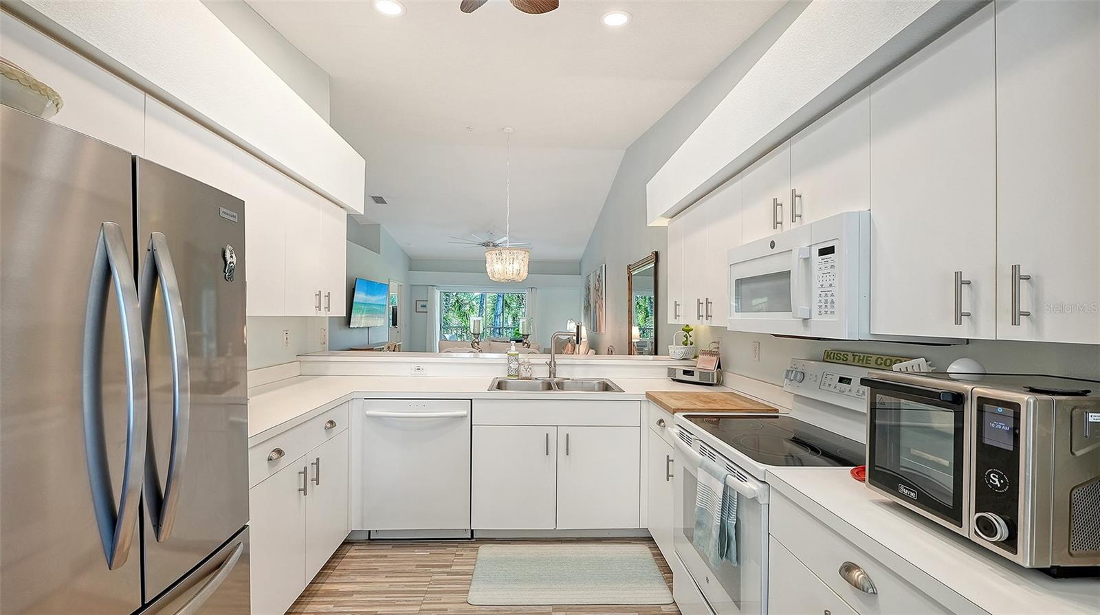 8941 VERANDA WAY #522 — photo 18