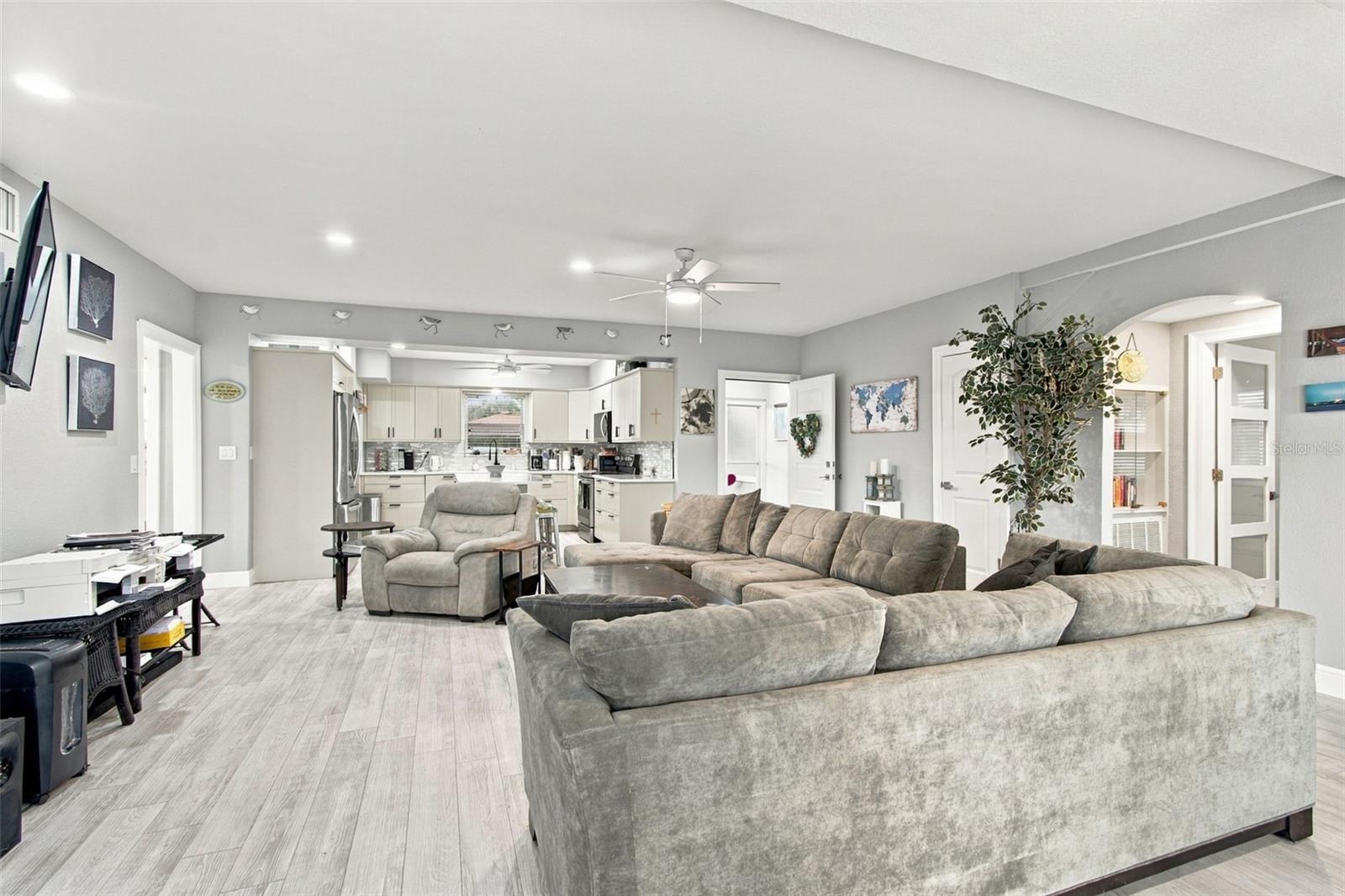 5411 ALOHA DR — photo 14
