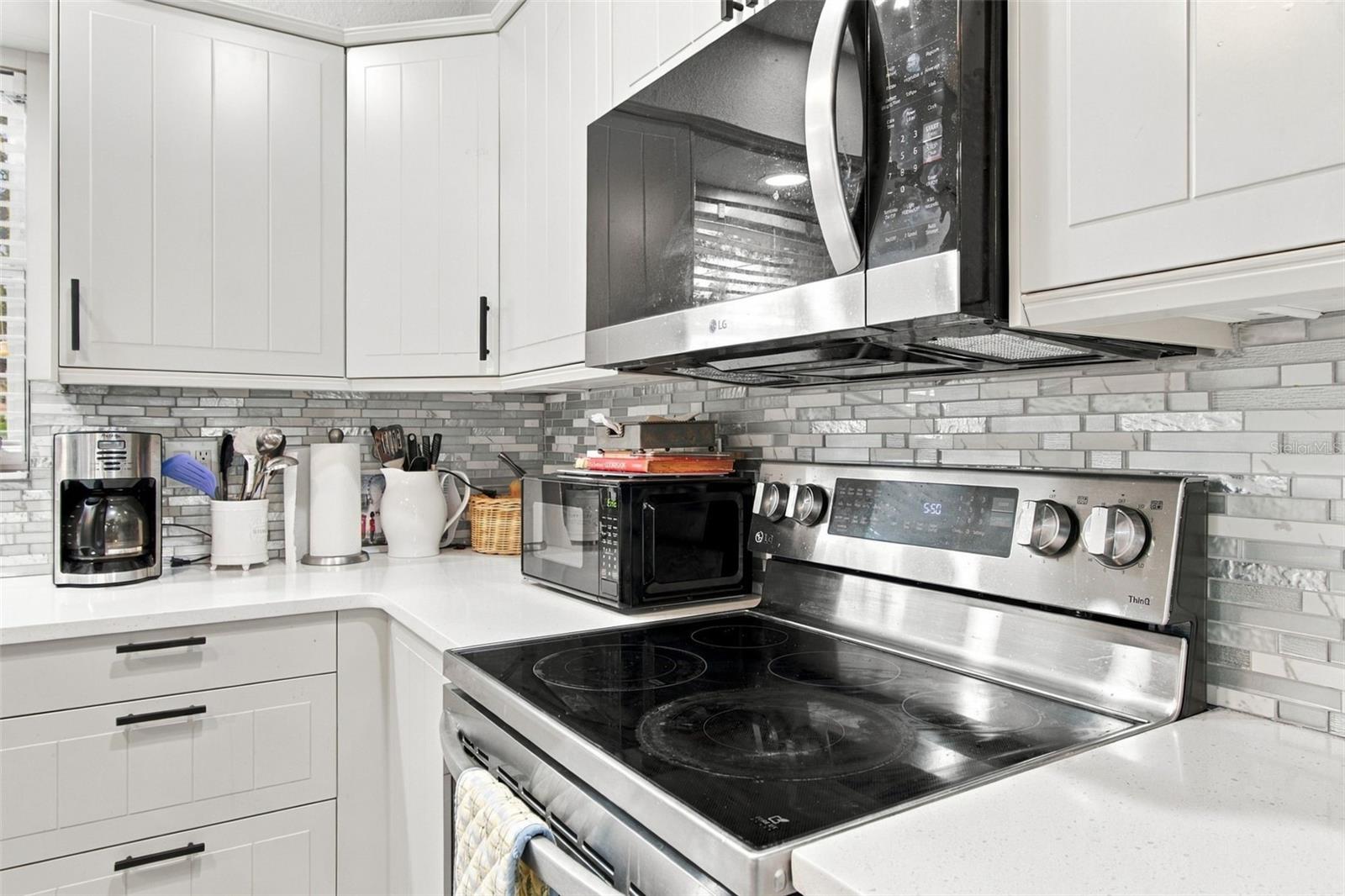 5411 ALOHA DR — photo 8