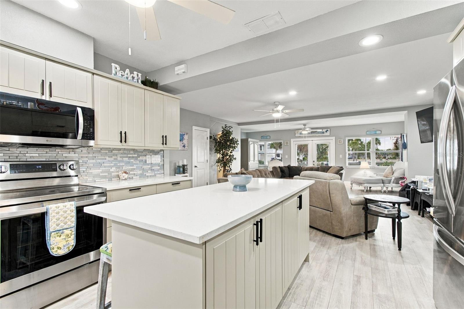 5411 ALOHA DR — photo 10