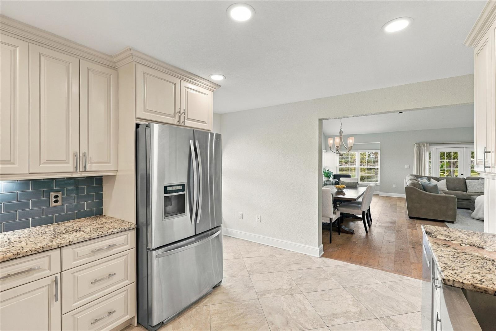 629 SEGOVIA CT NE #405 — photo 7
