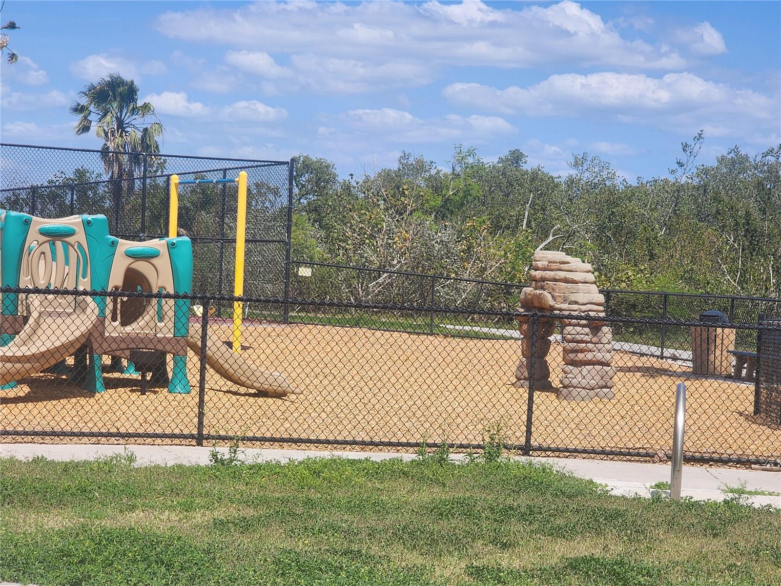 1480 GULF BLVD #105 — photo 31
