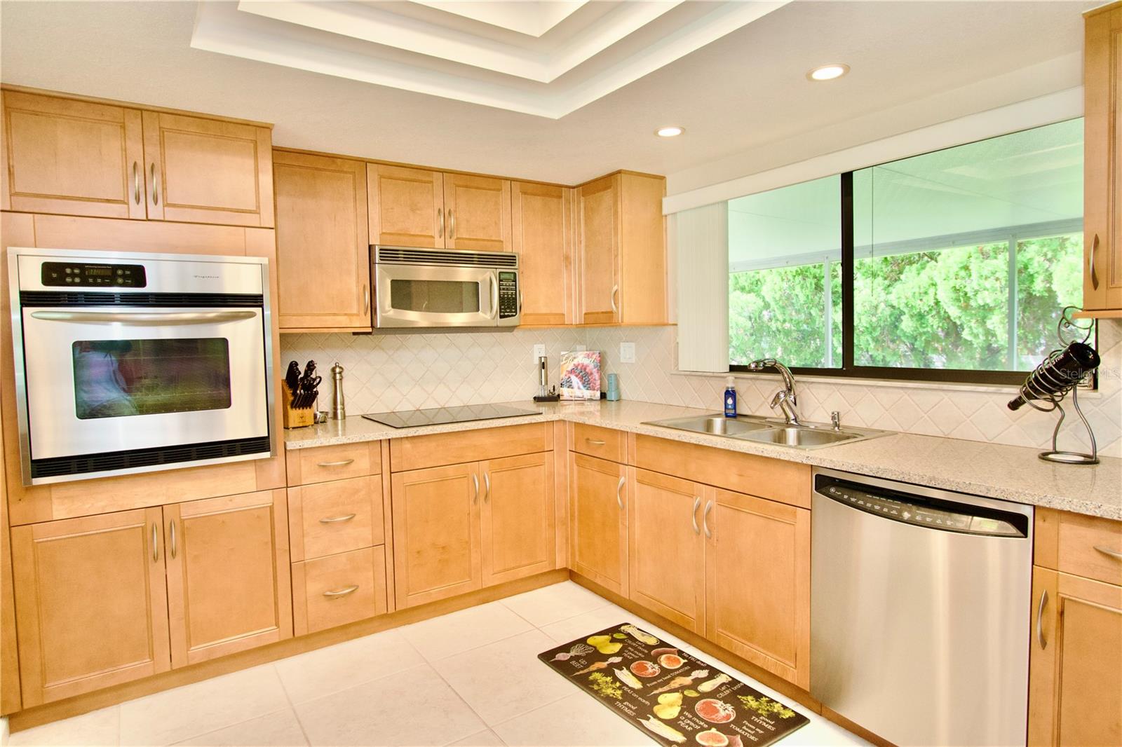 4663 SWALLOWTAIL DR — photo 16