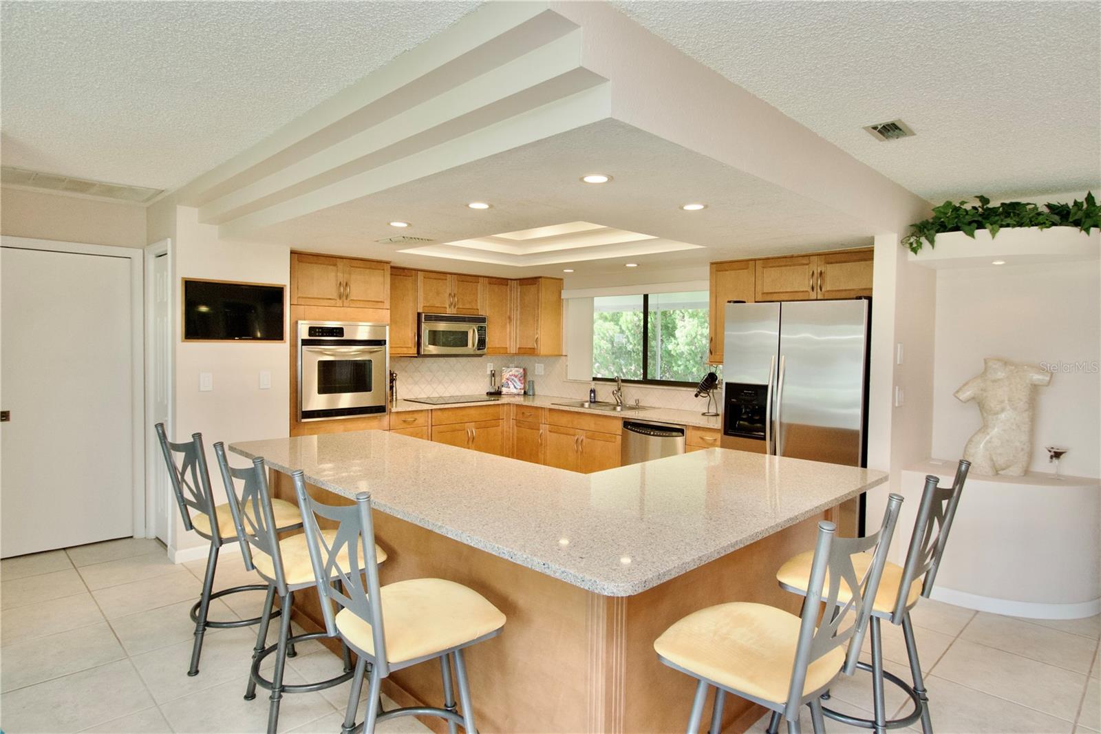 4663 SWALLOWTAIL DR — photo 9