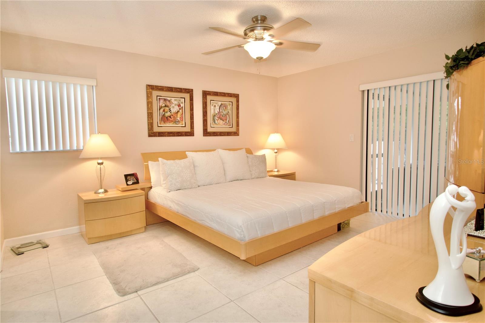 4663 SWALLOWTAIL DR — photo 20