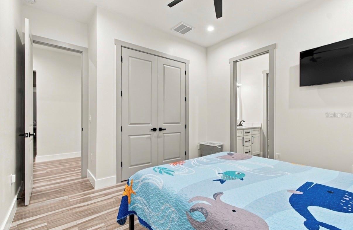 13204 LAKE MAGDALENE BLVD — photo 36