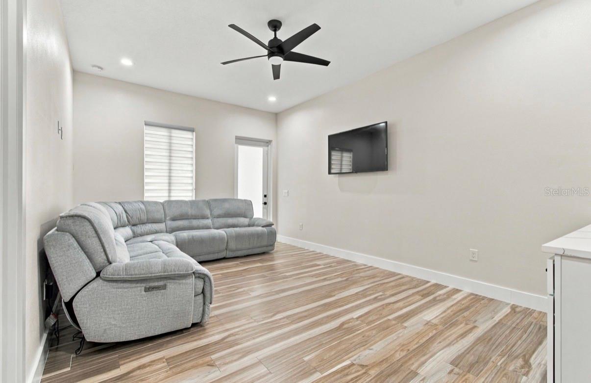 13204 LAKE MAGDALENE BLVD — photo 39