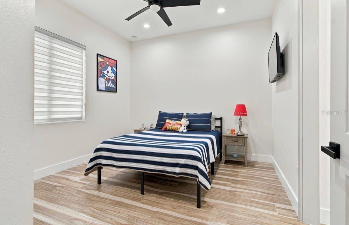 13204 LAKE MAGDALENE BLVD — photo 27