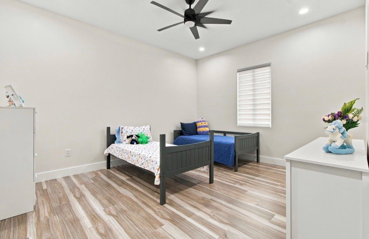 13204 LAKE MAGDALENE BLVD — photo 43