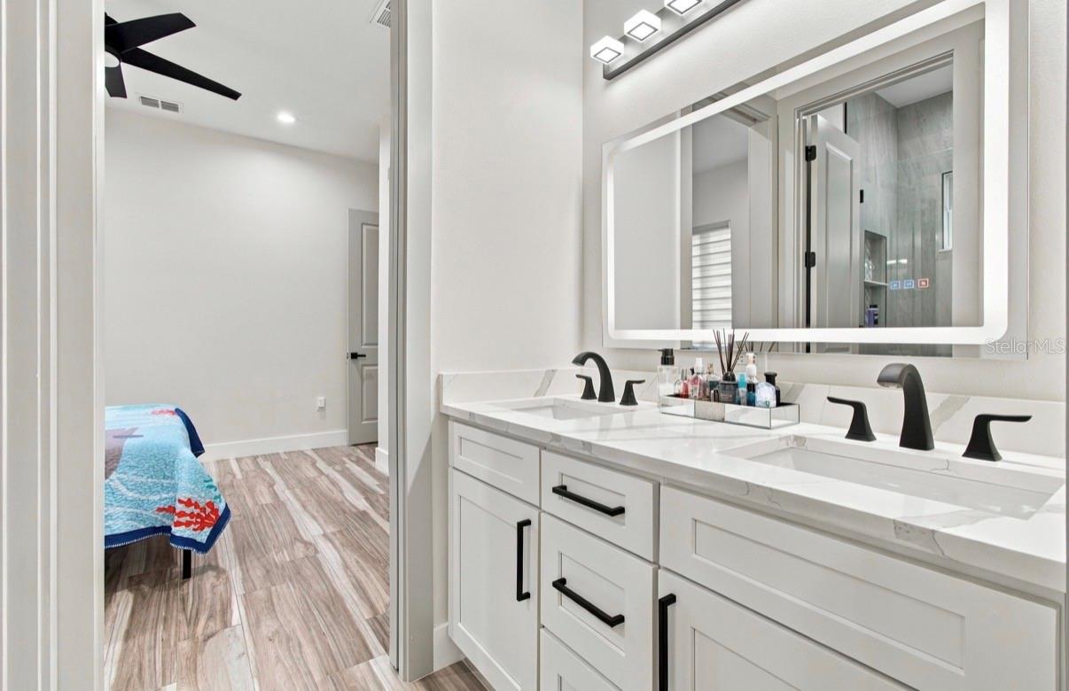 13204 LAKE MAGDALENE BLVD — photo 30
