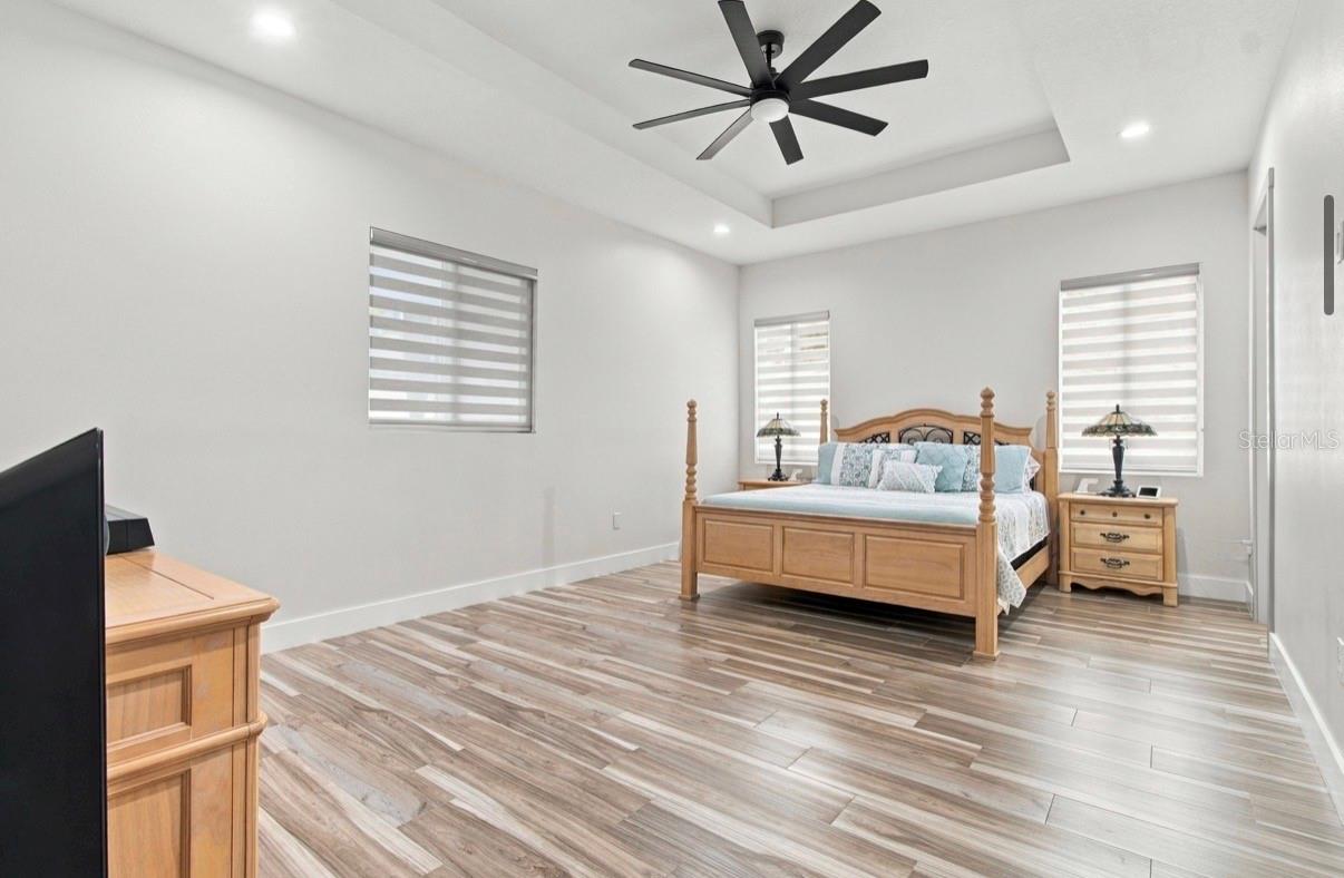 13204 LAKE MAGDALENE BLVD — photo 20