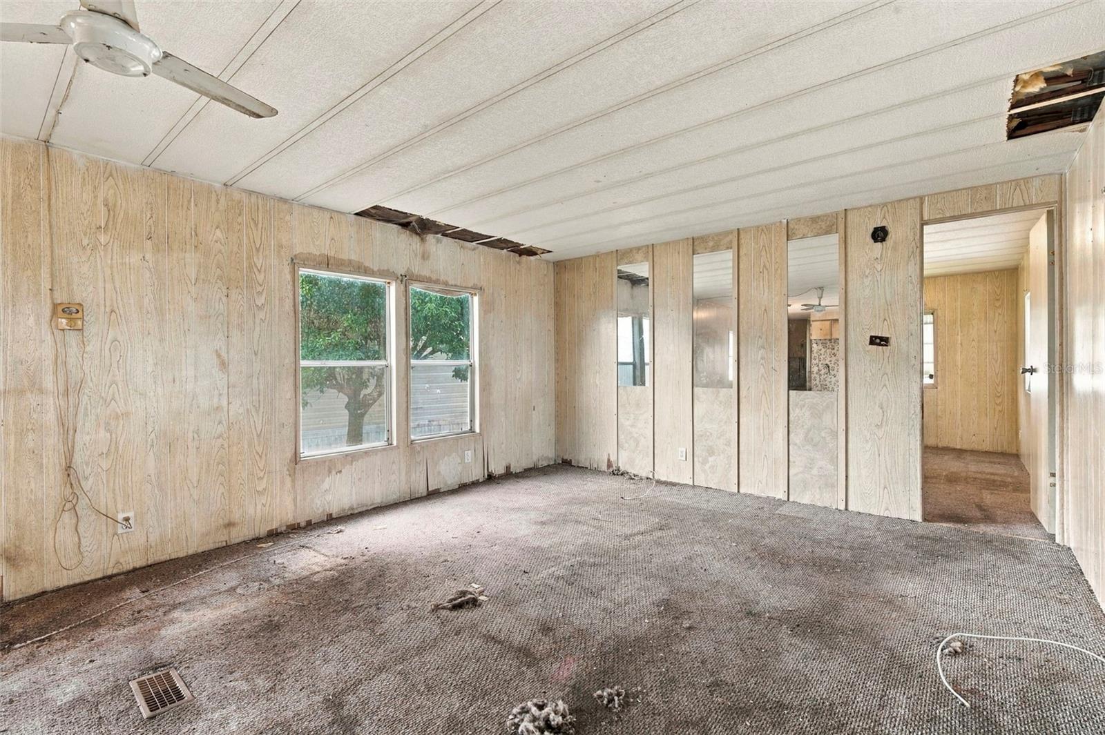 6322 NEW YORK ST — photo 5