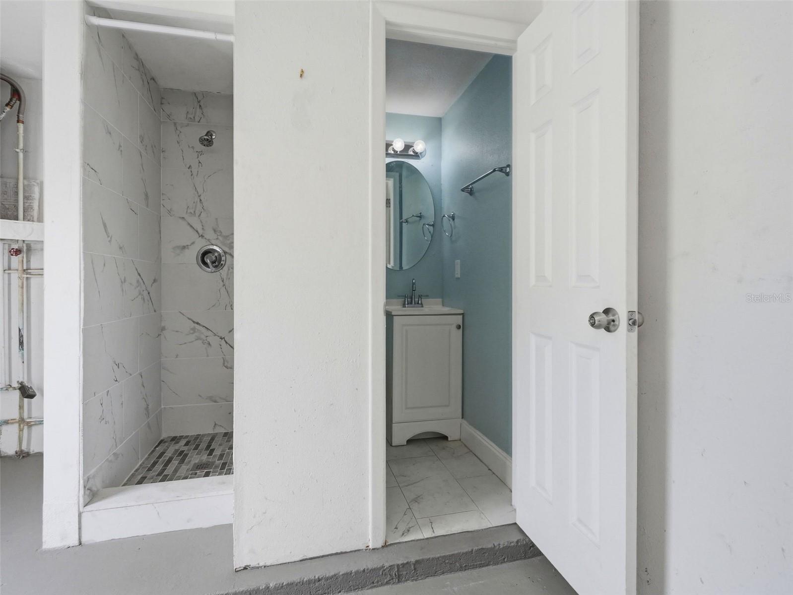 7908 BUTLER AVE — photo 27