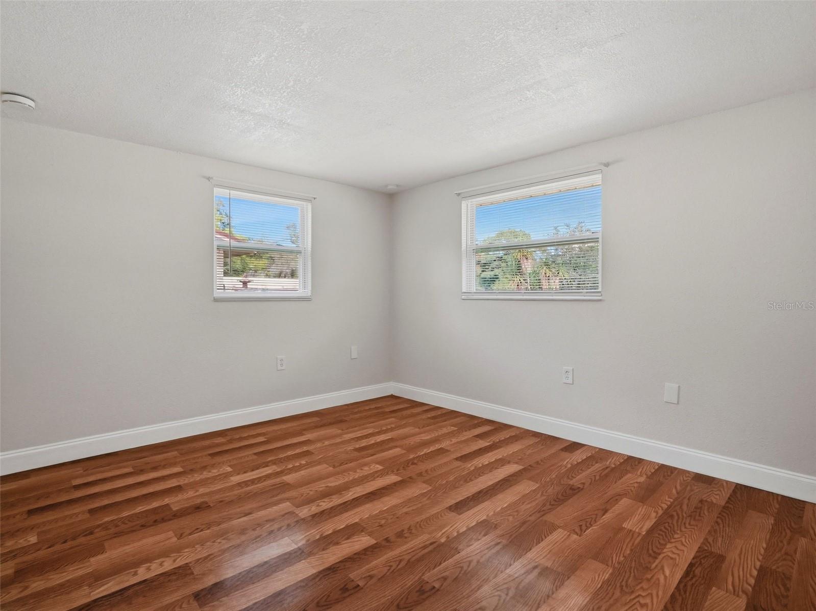 7908 BUTLER AVE — photo 23