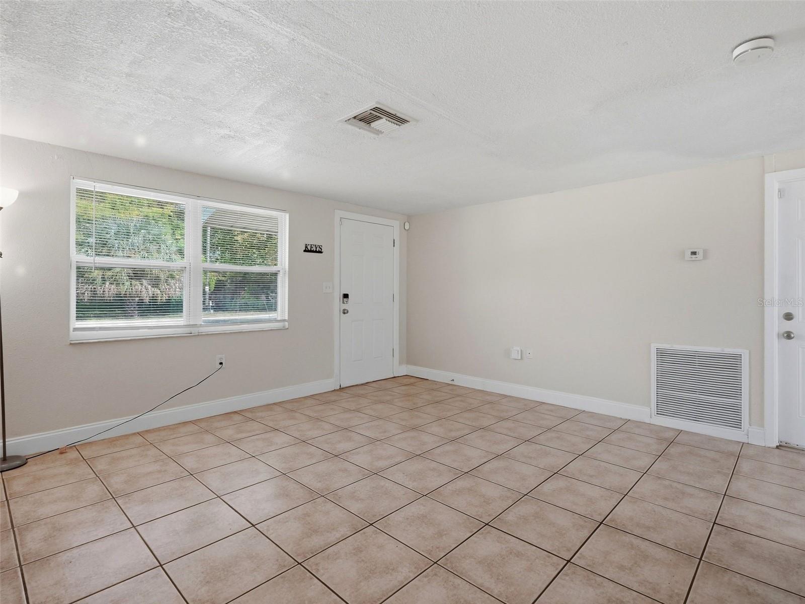 7908 BUTLER AVE — photo 6