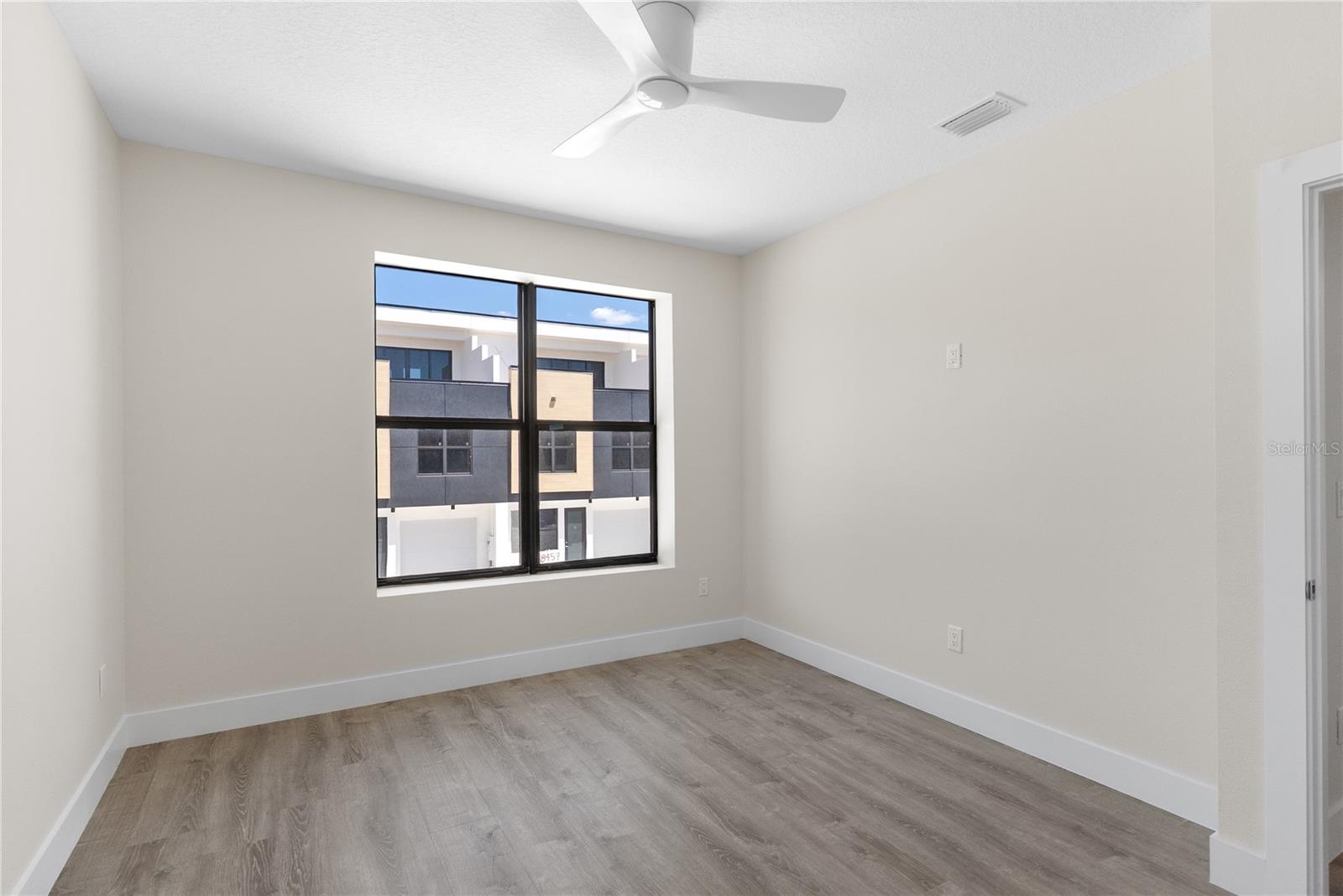 8405 MODANO PL — photo 25