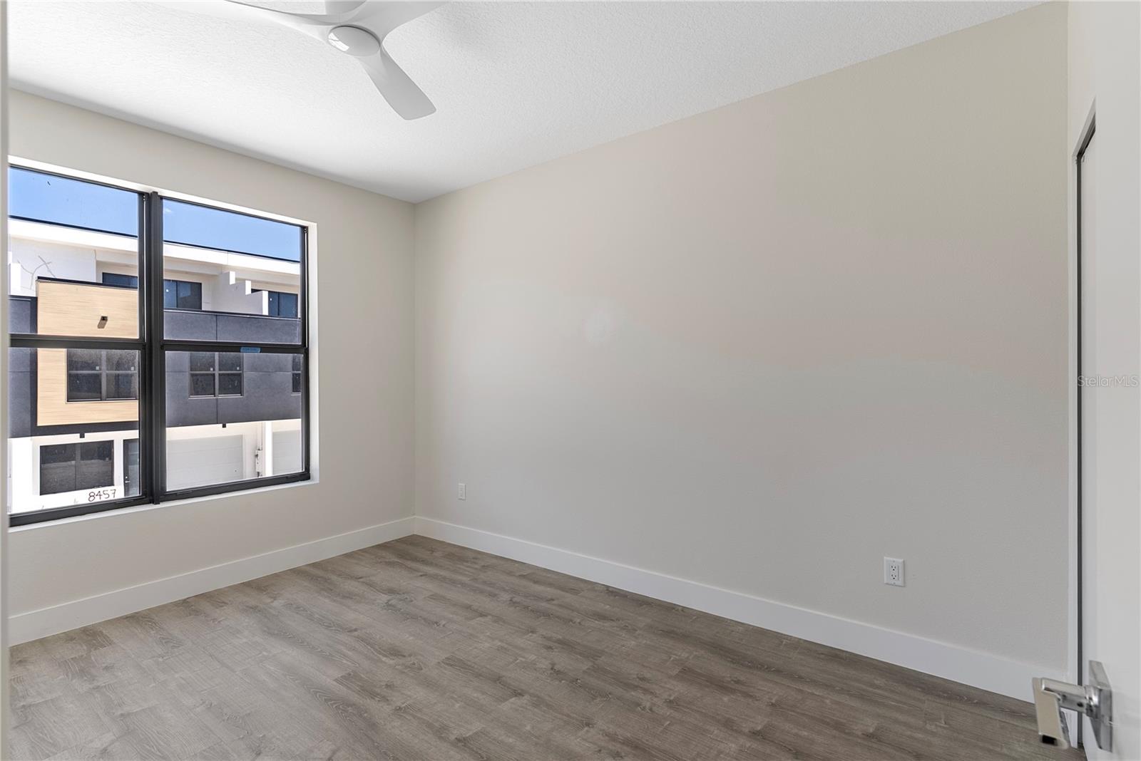 8405 MODANO PL — photo 17