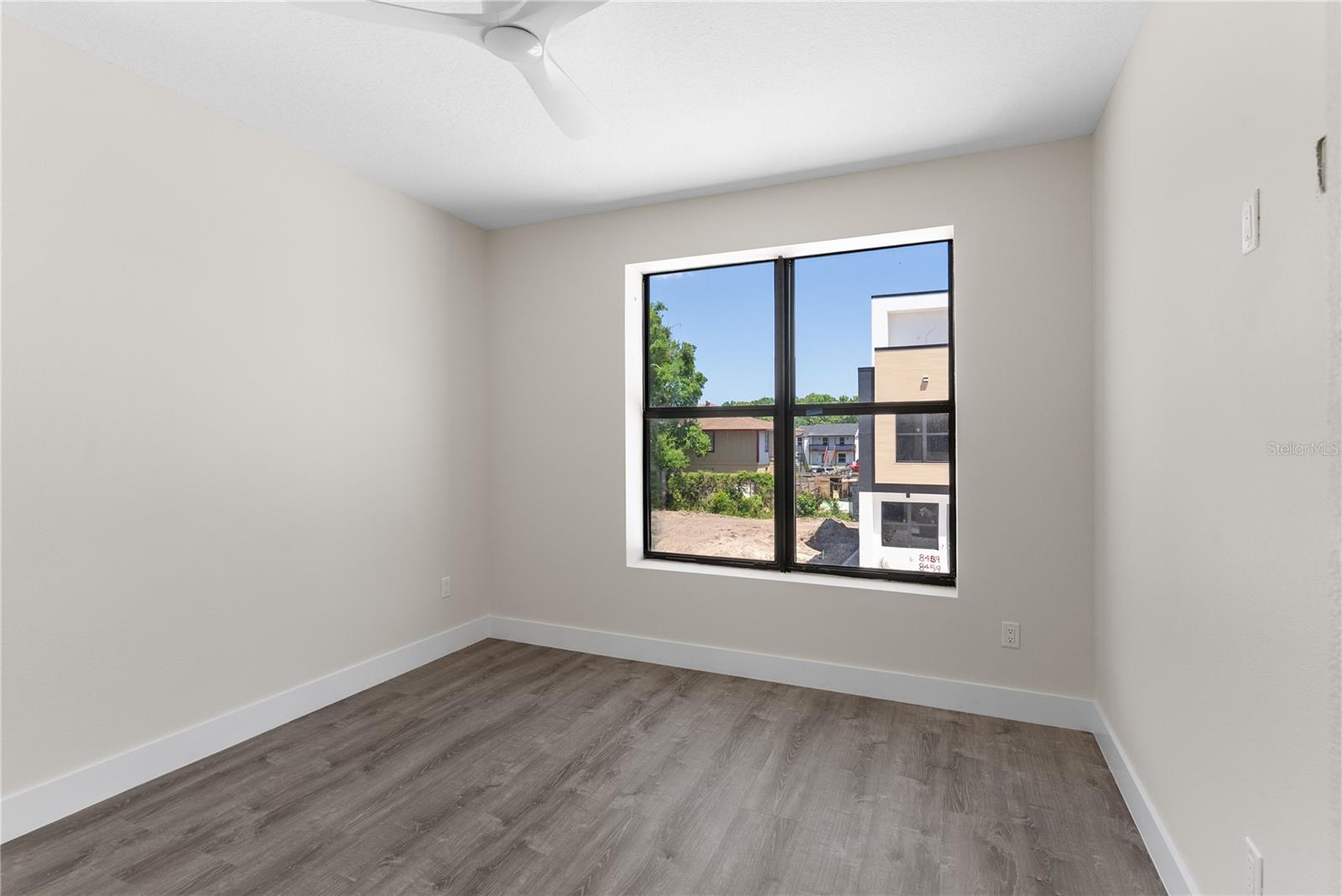 8405 MODANO PL — photo 24