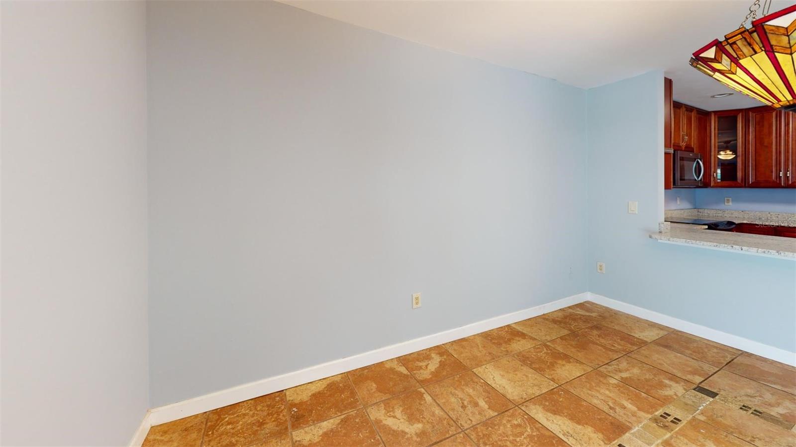 147 HOURGLASS DR — photo 18