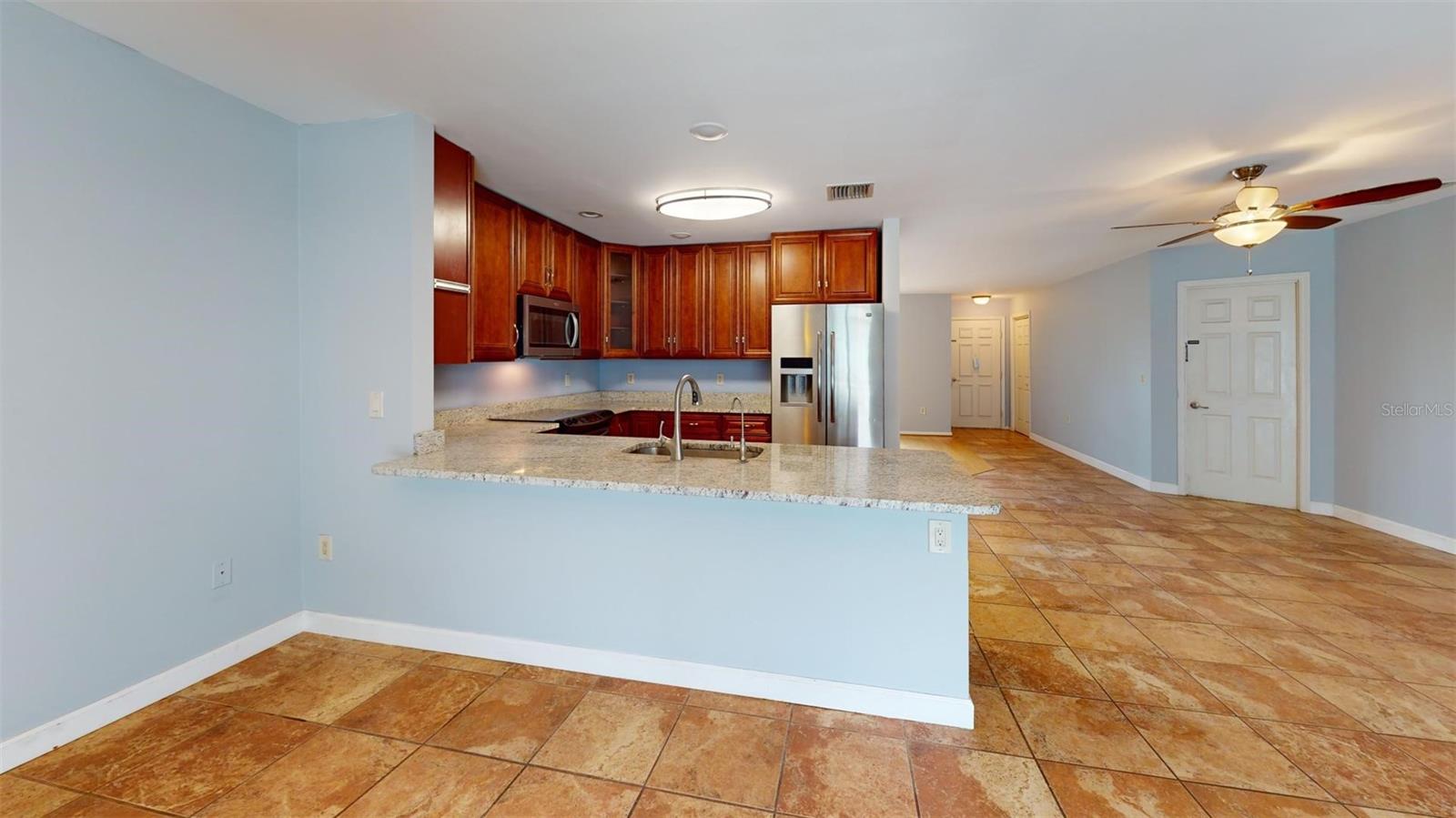 147 HOURGLASS DR — photo 5