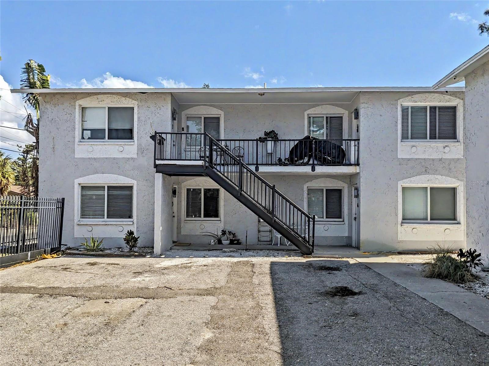 1092 COCOANUT AVE #5 — photo 2