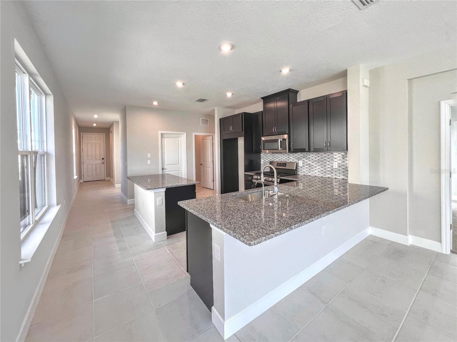 10125 MILKY WAY CIR — photo 2