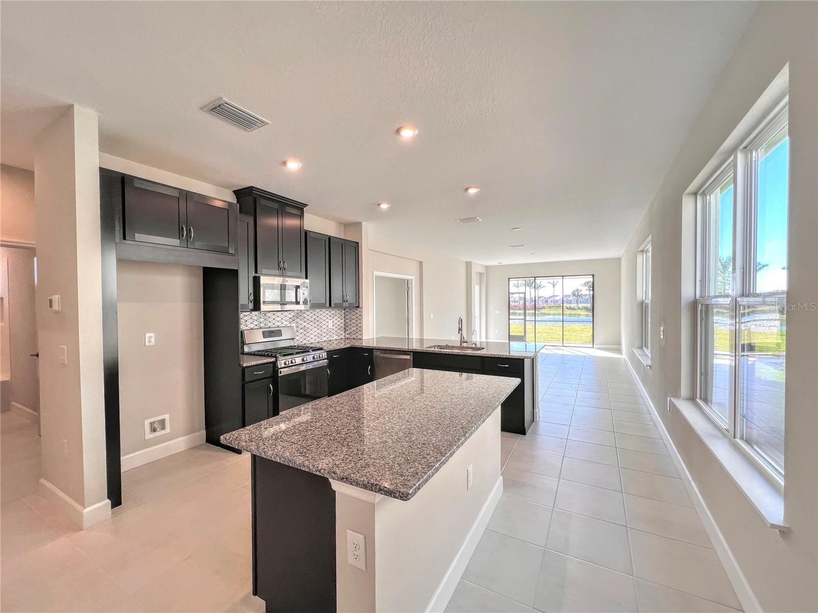 10125 MILKY WAY CIR — photo 4