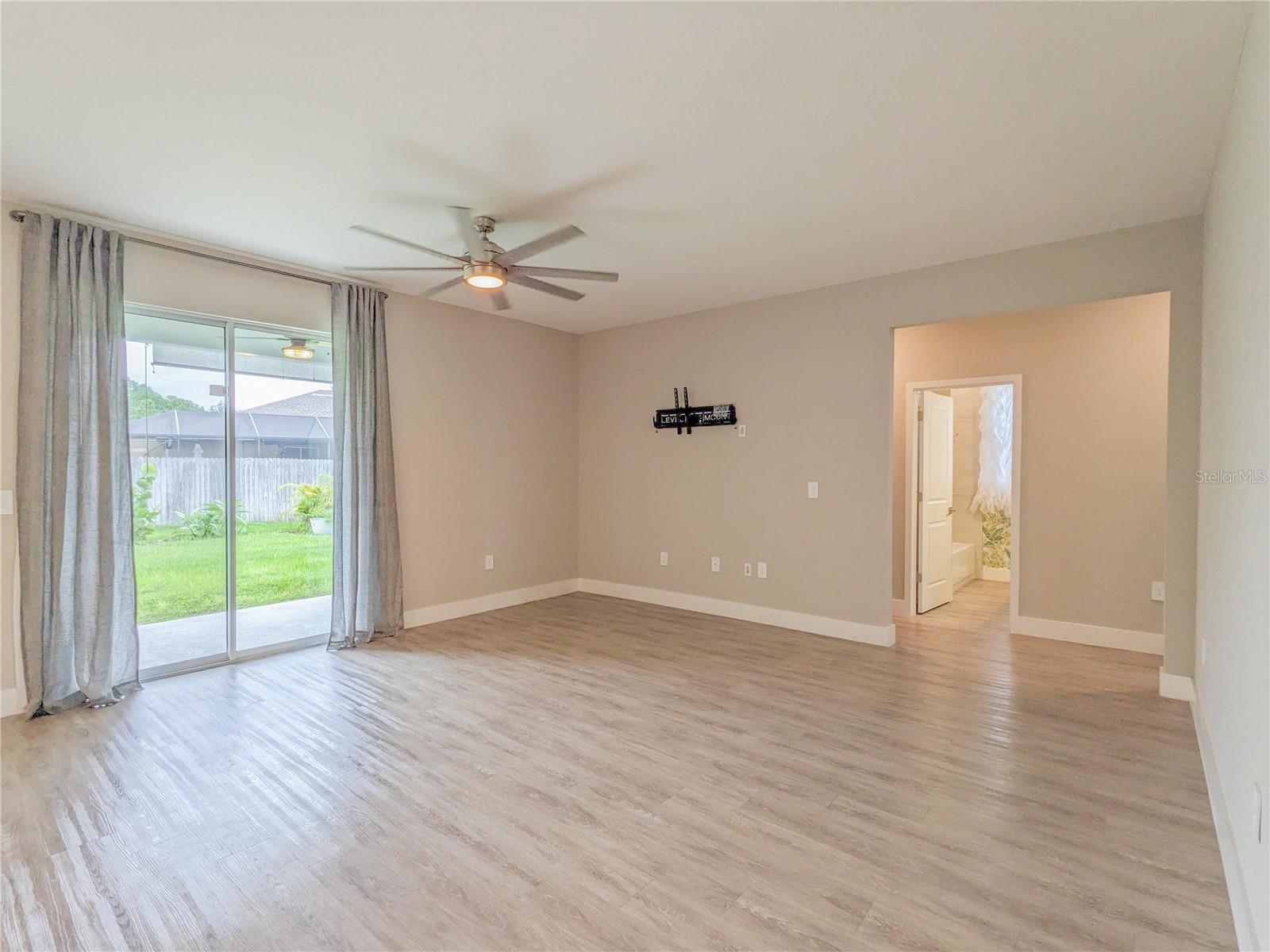 7295 MINARDI ST — photo 11