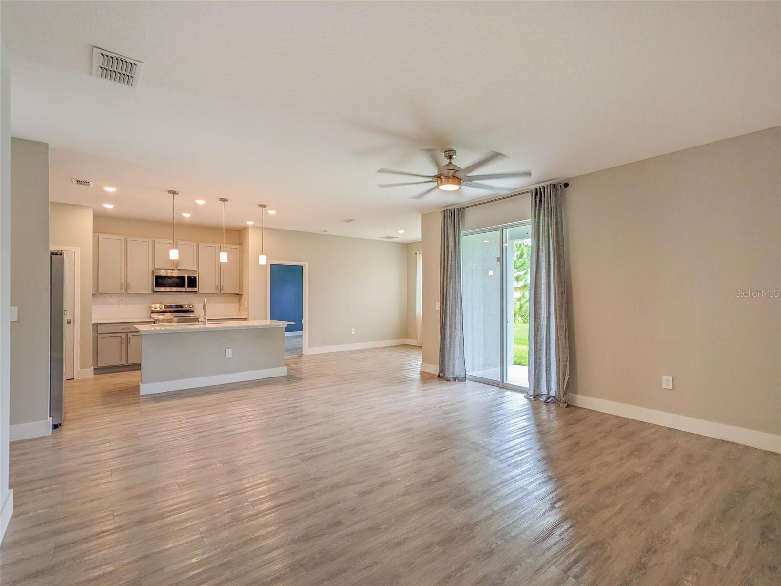 7295 MINARDI ST — photo 4