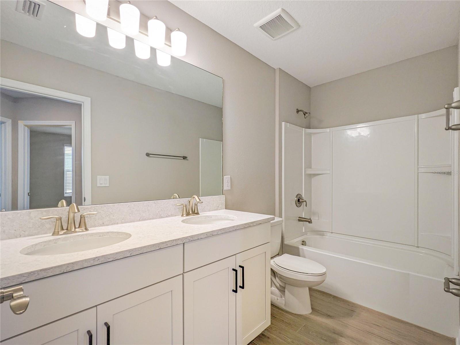 5545 TRIPOLI DR — photo 32