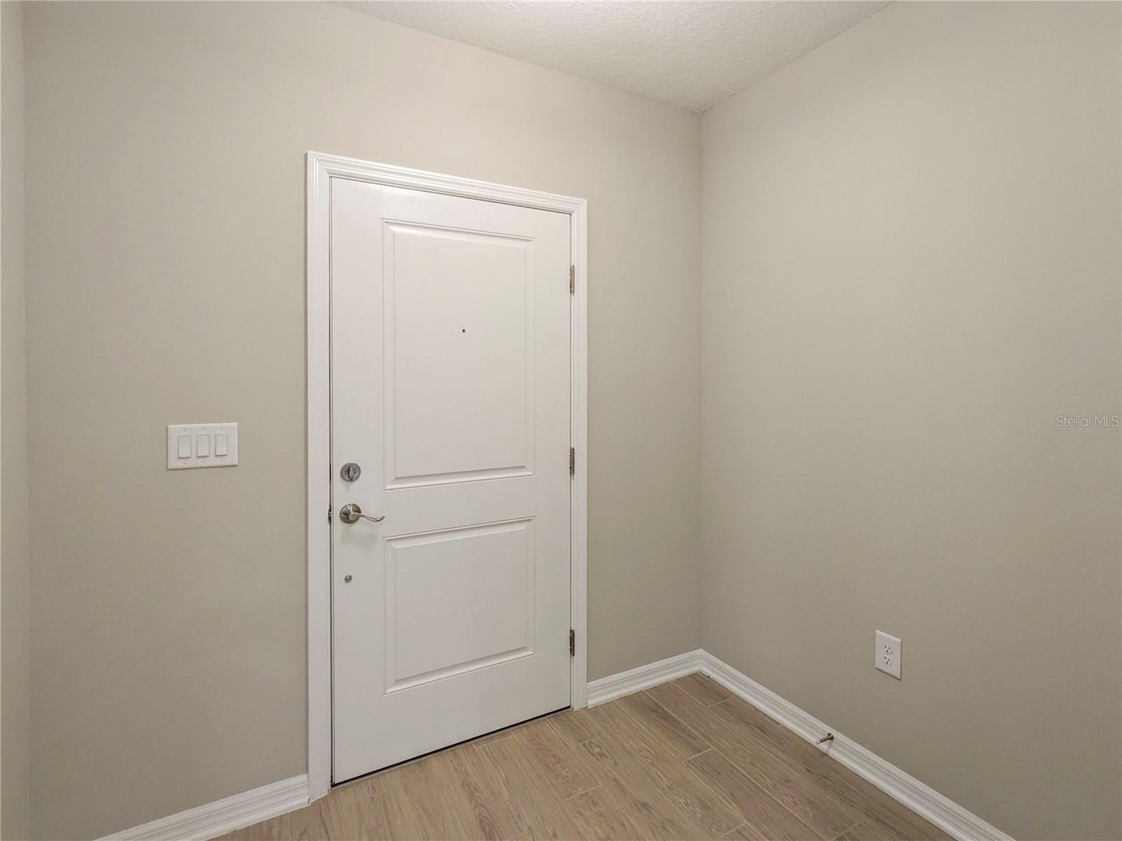 5545 TRIPOLI DR — photo 4