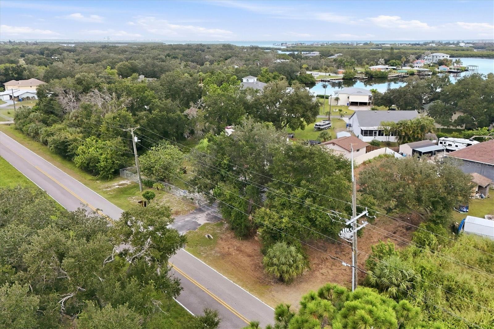 2607 GULF CITY RD — photo 4
