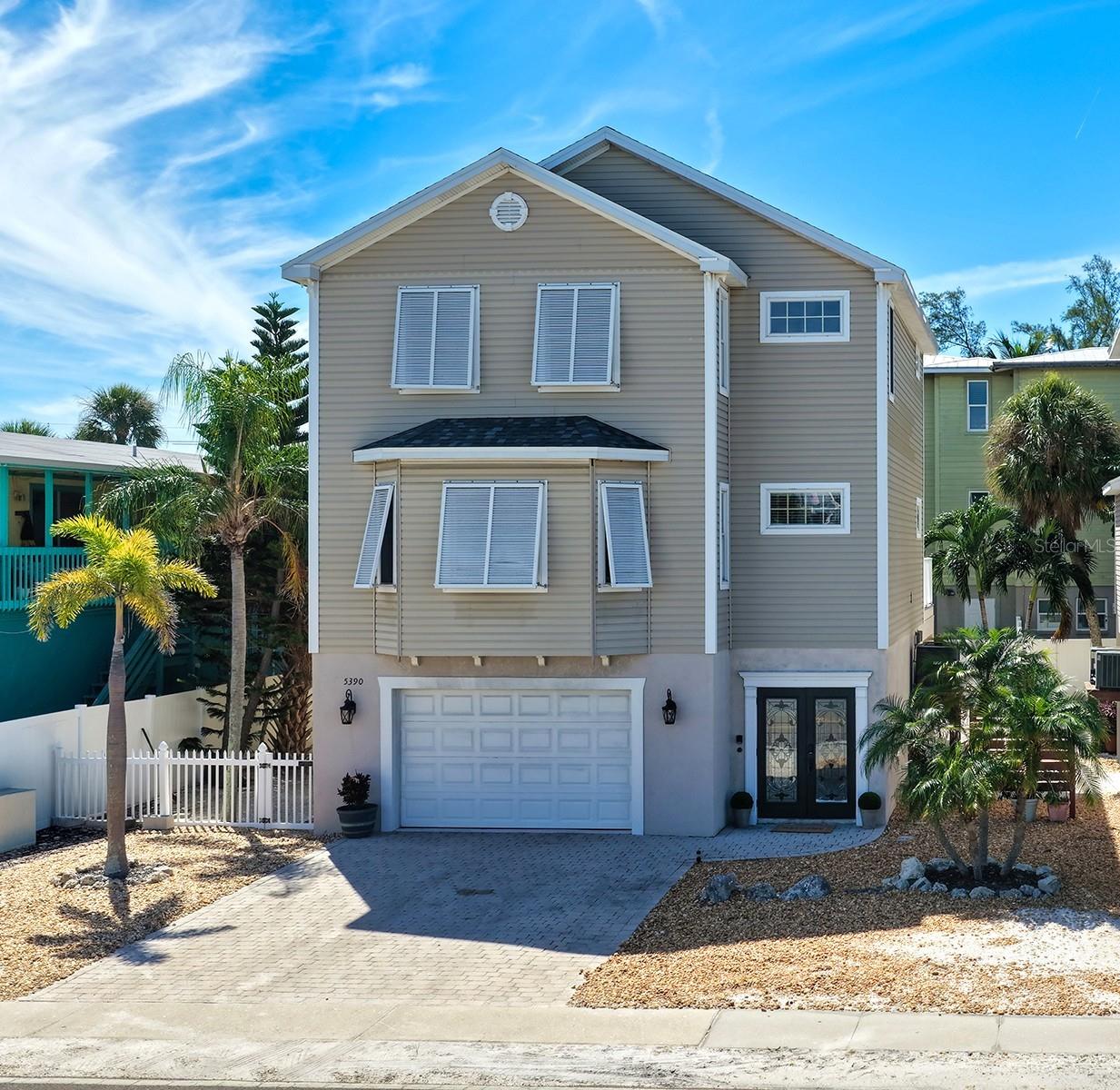 5390 GULF DR — photo 2