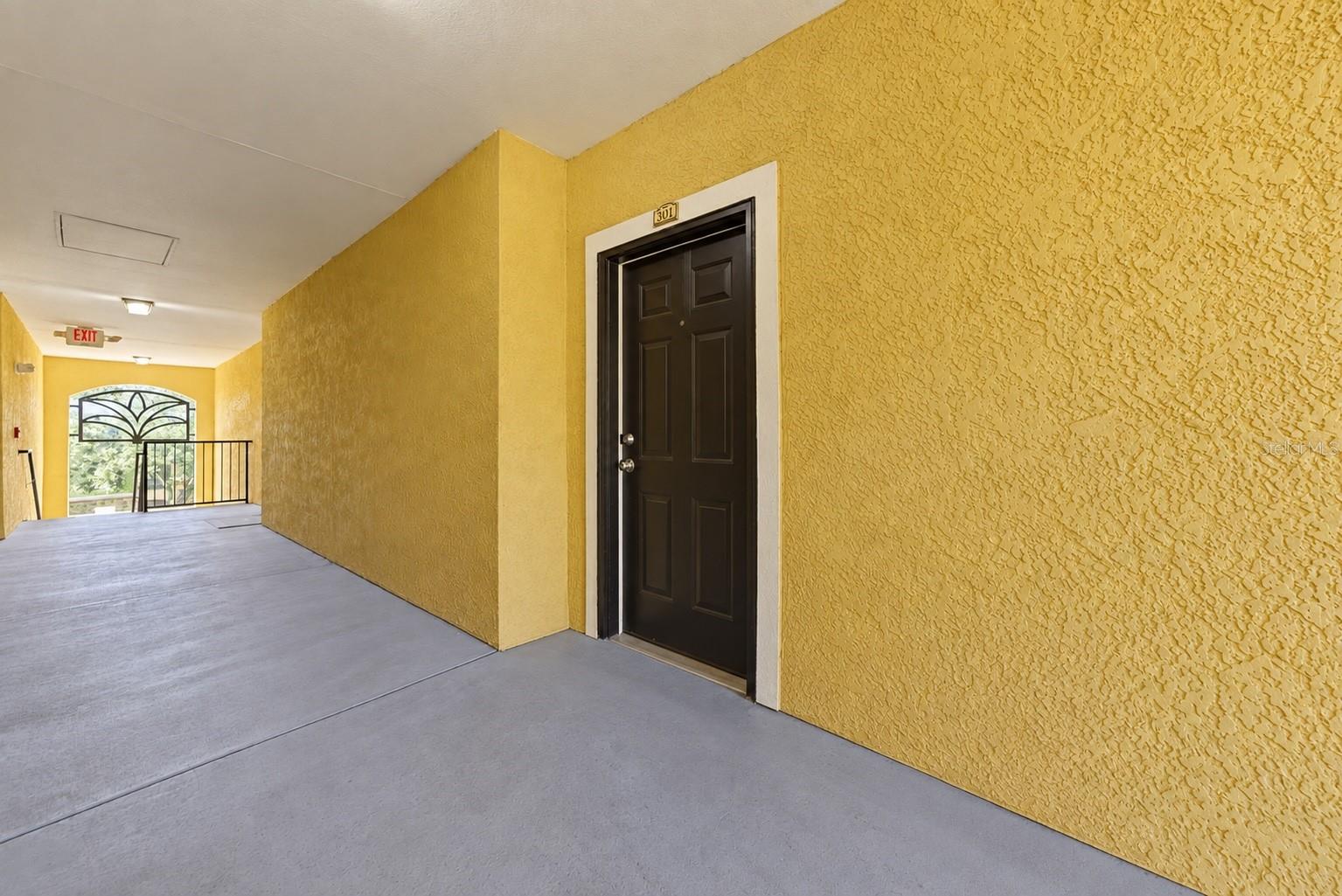 10209 COURTNEY PALMS BLVD #301 — photo 3