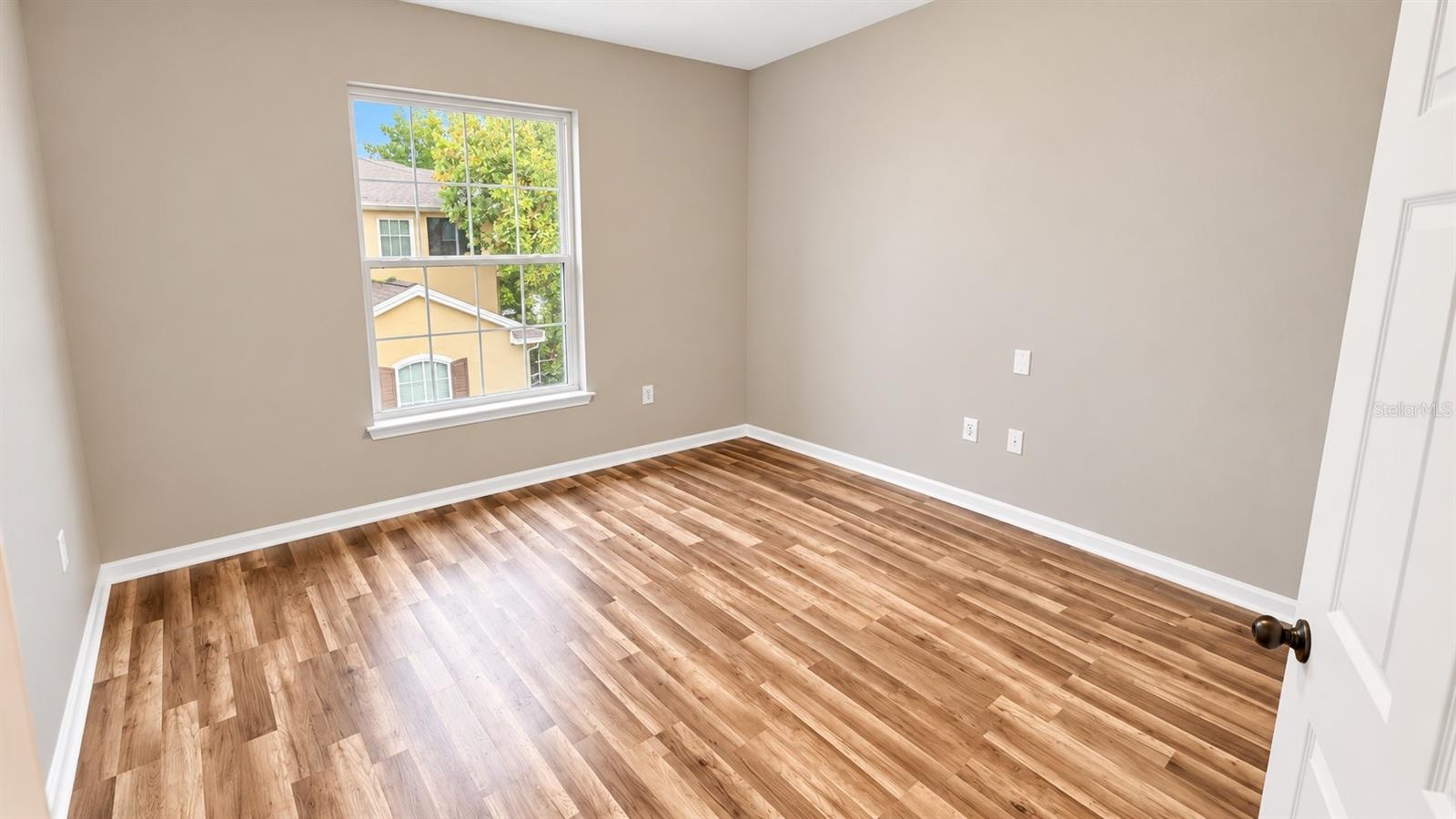 10209 COURTNEY PALMS BLVD #301 — photo 8