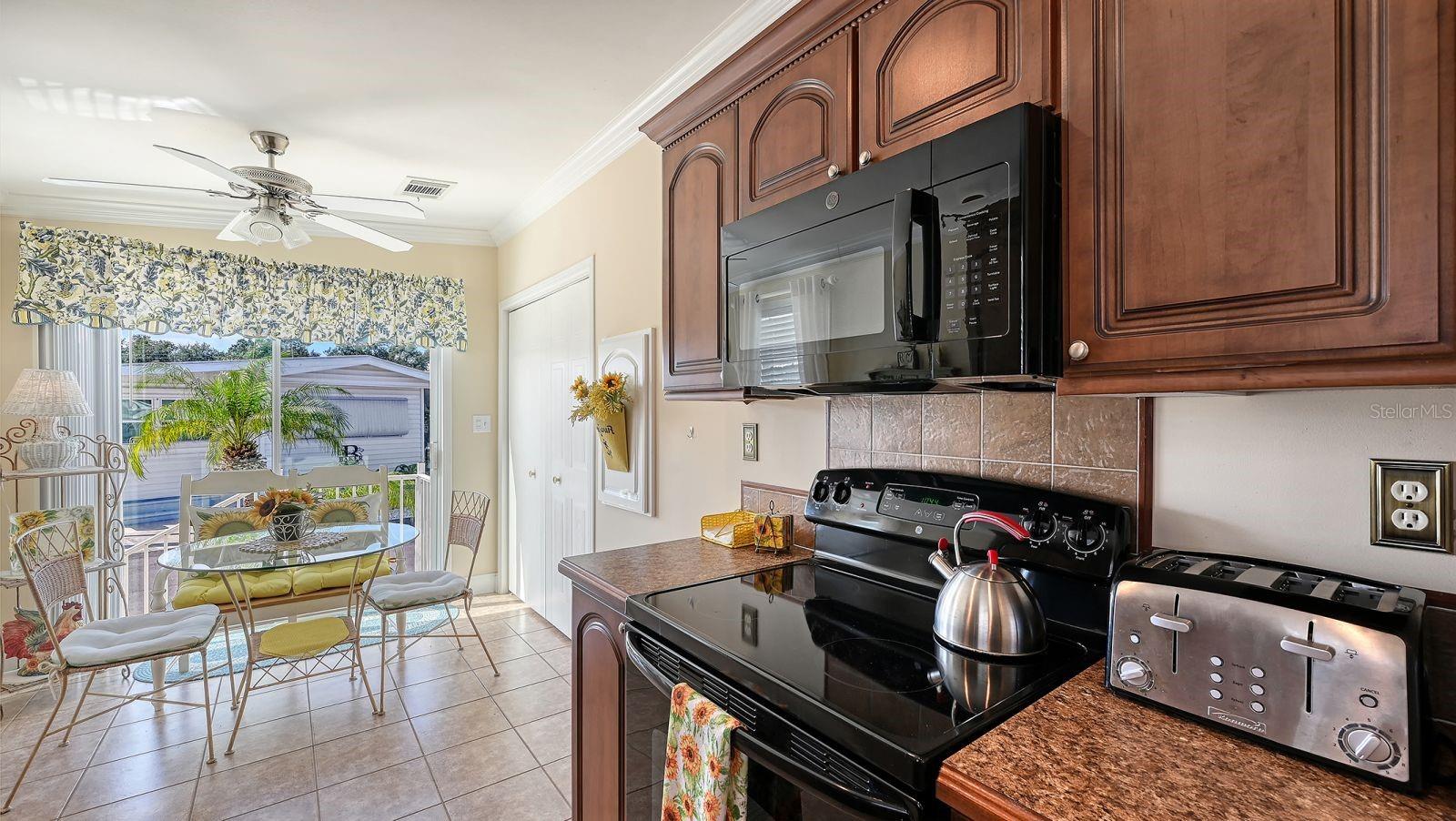 84 SOUTHWINDS DR — photo 21