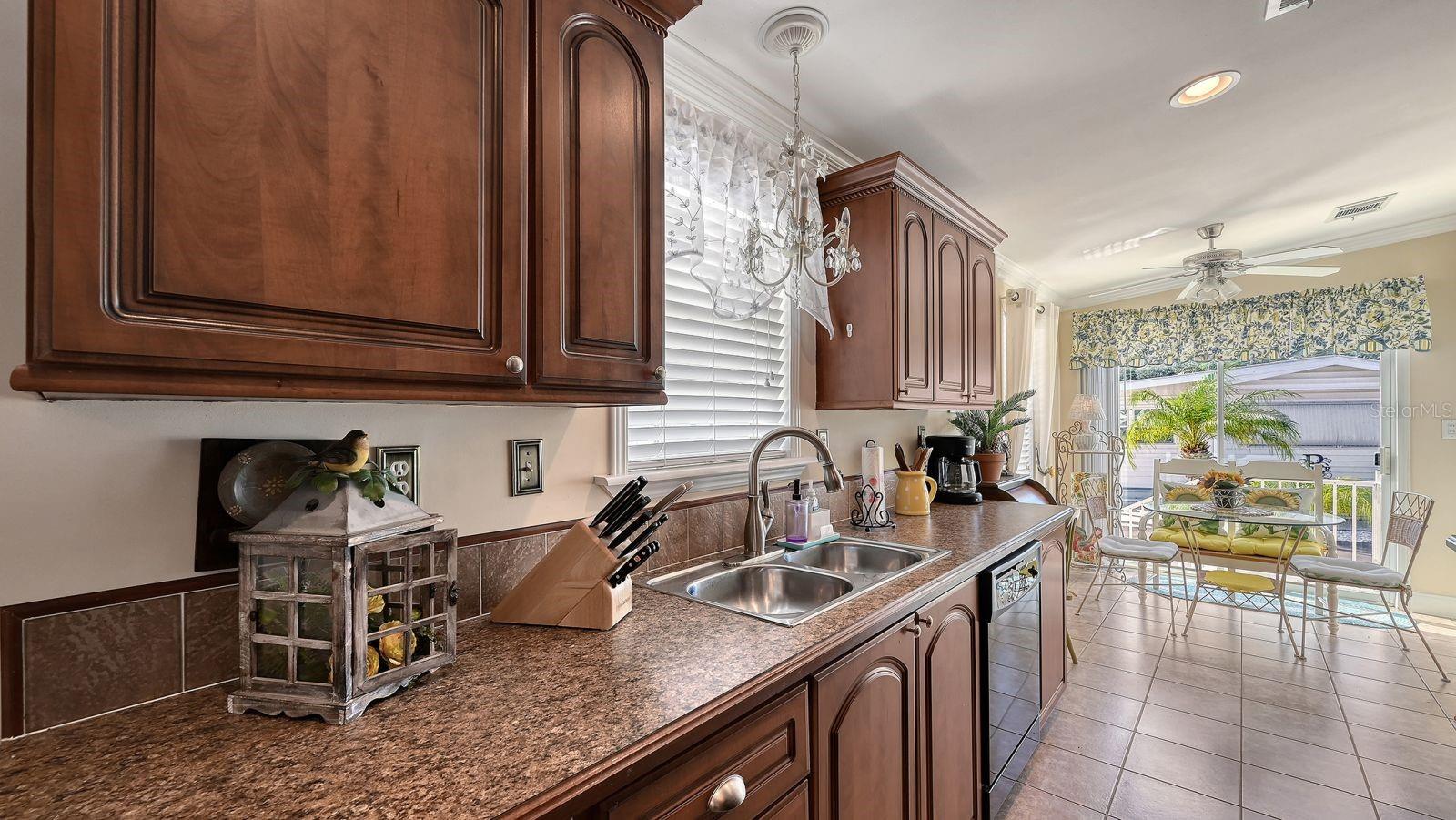 84 SOUTHWINDS DR — photo 20