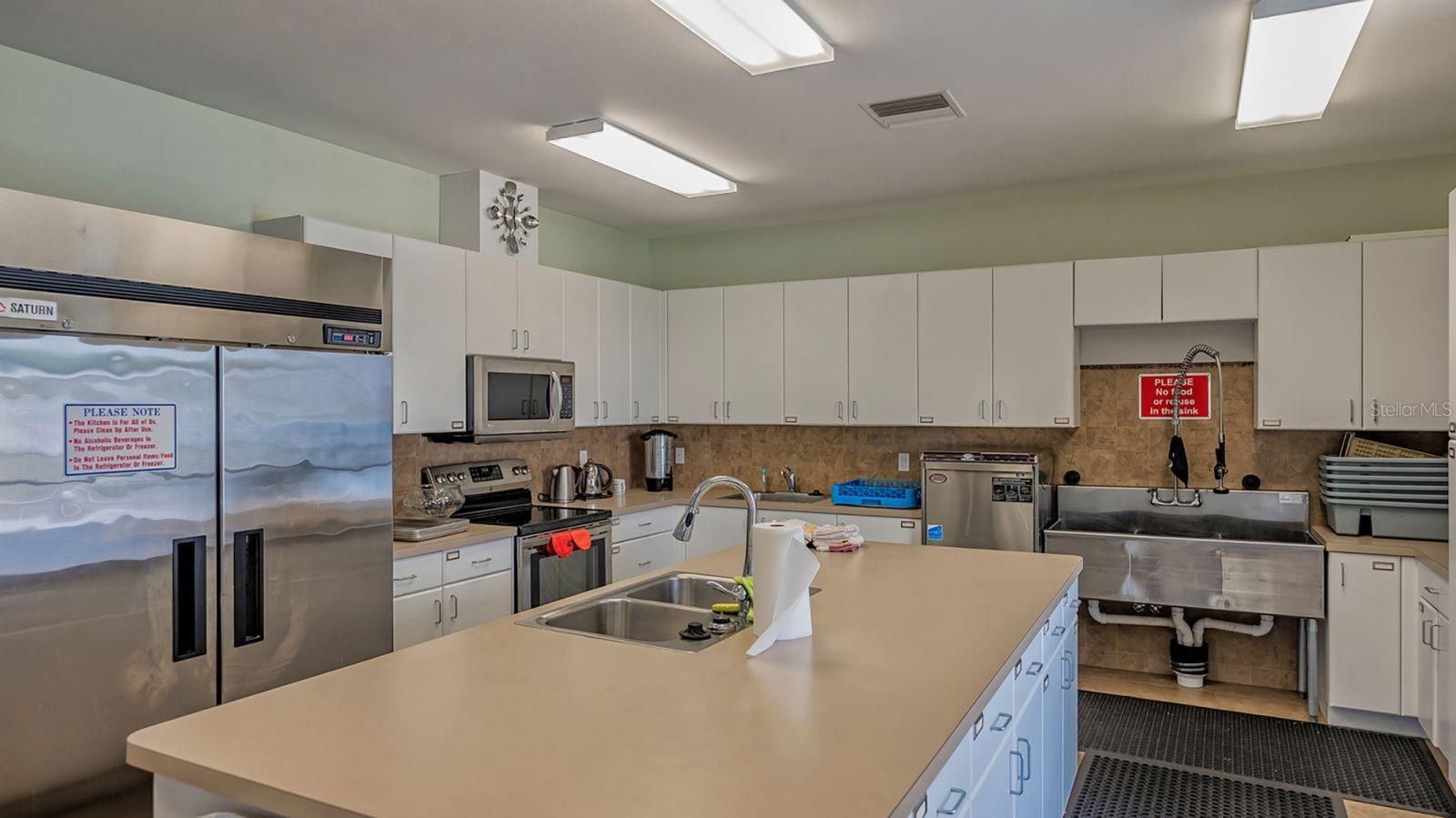84 SOUTHWINDS DR — photo 41
