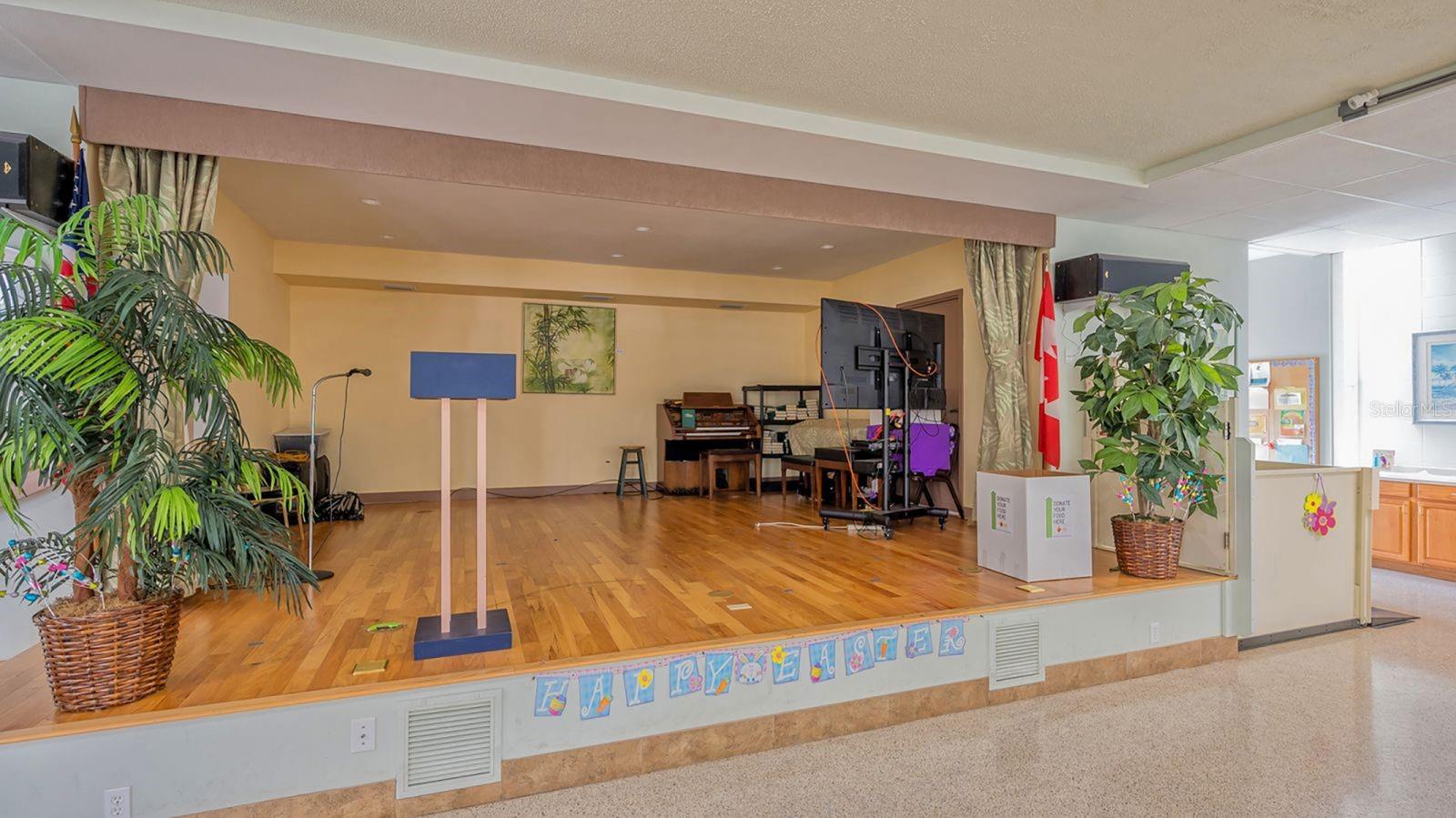 84 SOUTHWINDS DR — photo 38