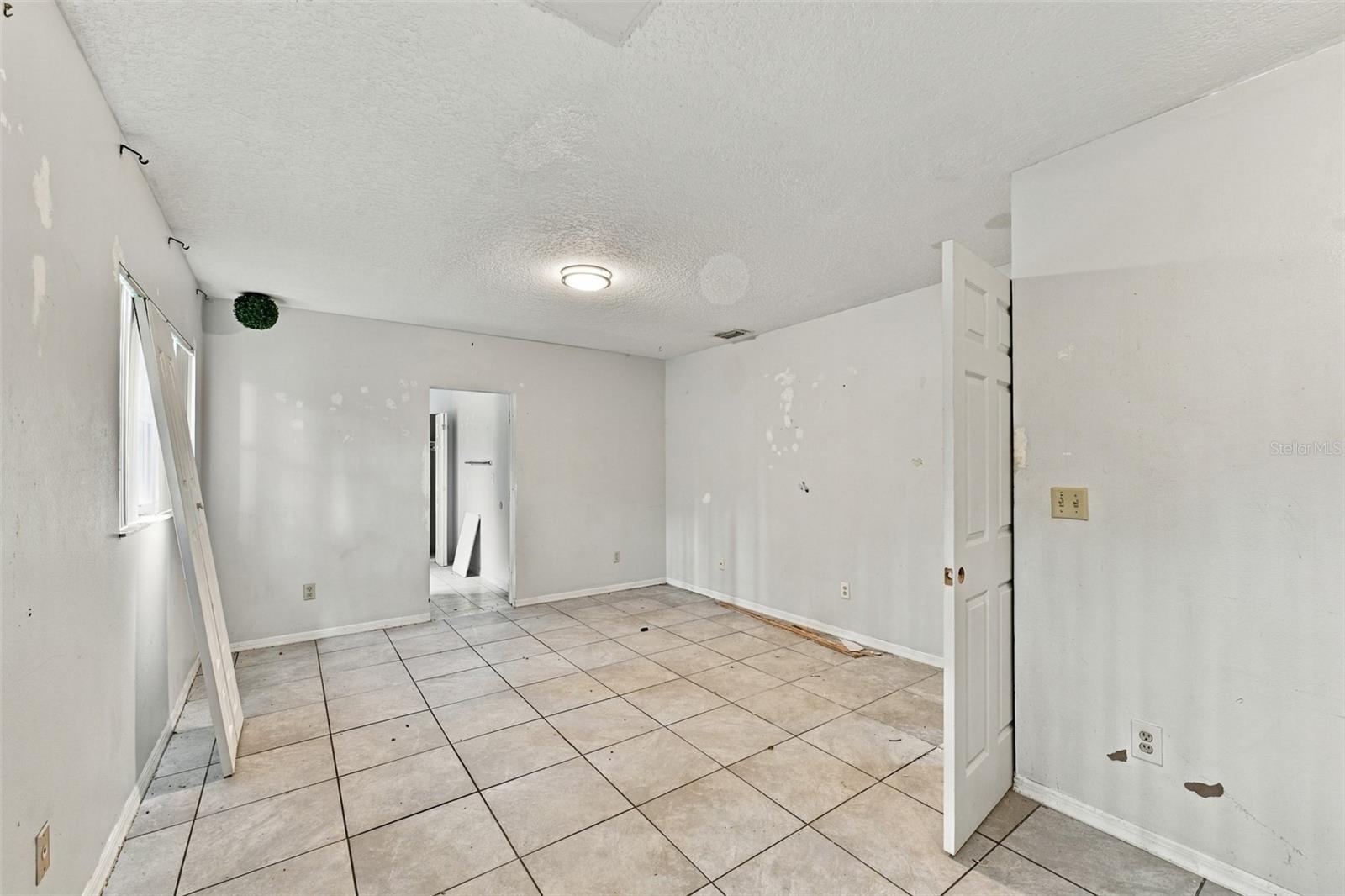 5906 WATSON RD — photo 29