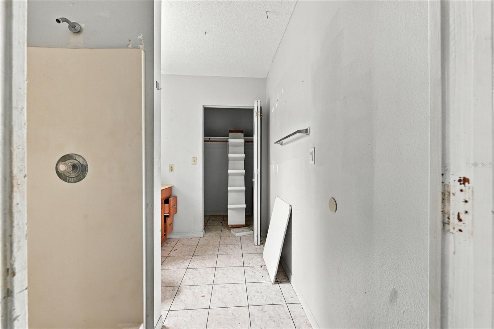 5906 WATSON RD — photo 30