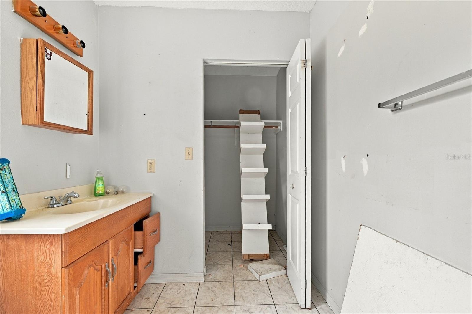 5906 WATSON RD — photo 31