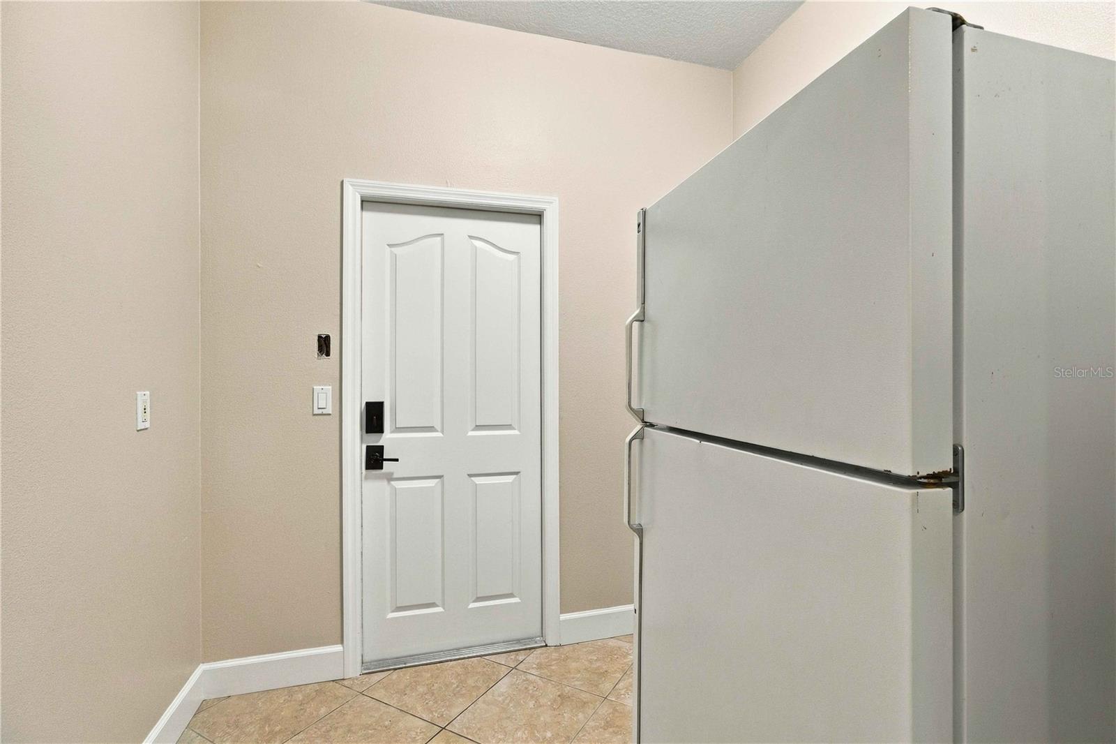 6274 AVENTURA DR — photo 29