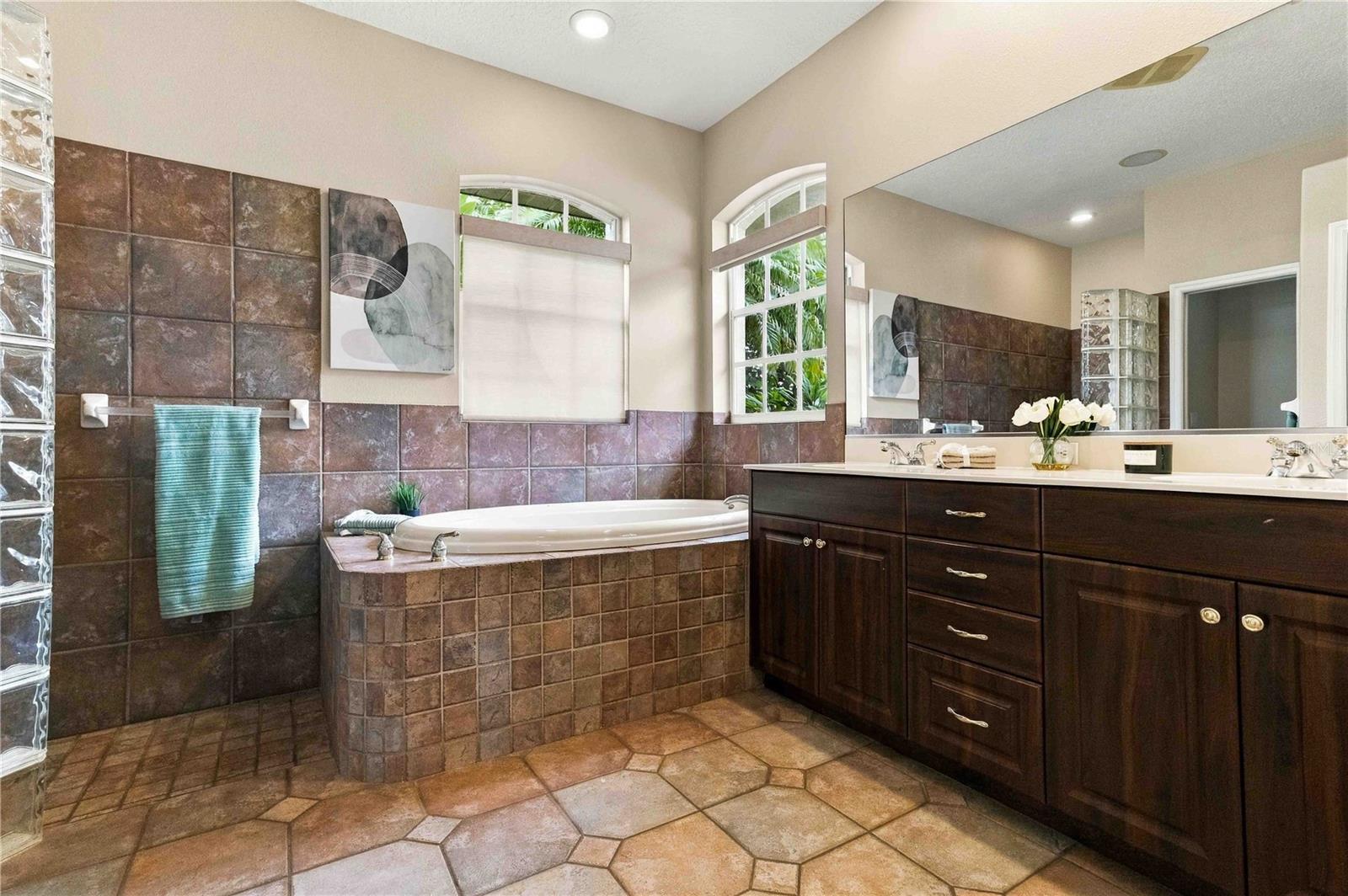 6274 AVENTURA DR — photo 42