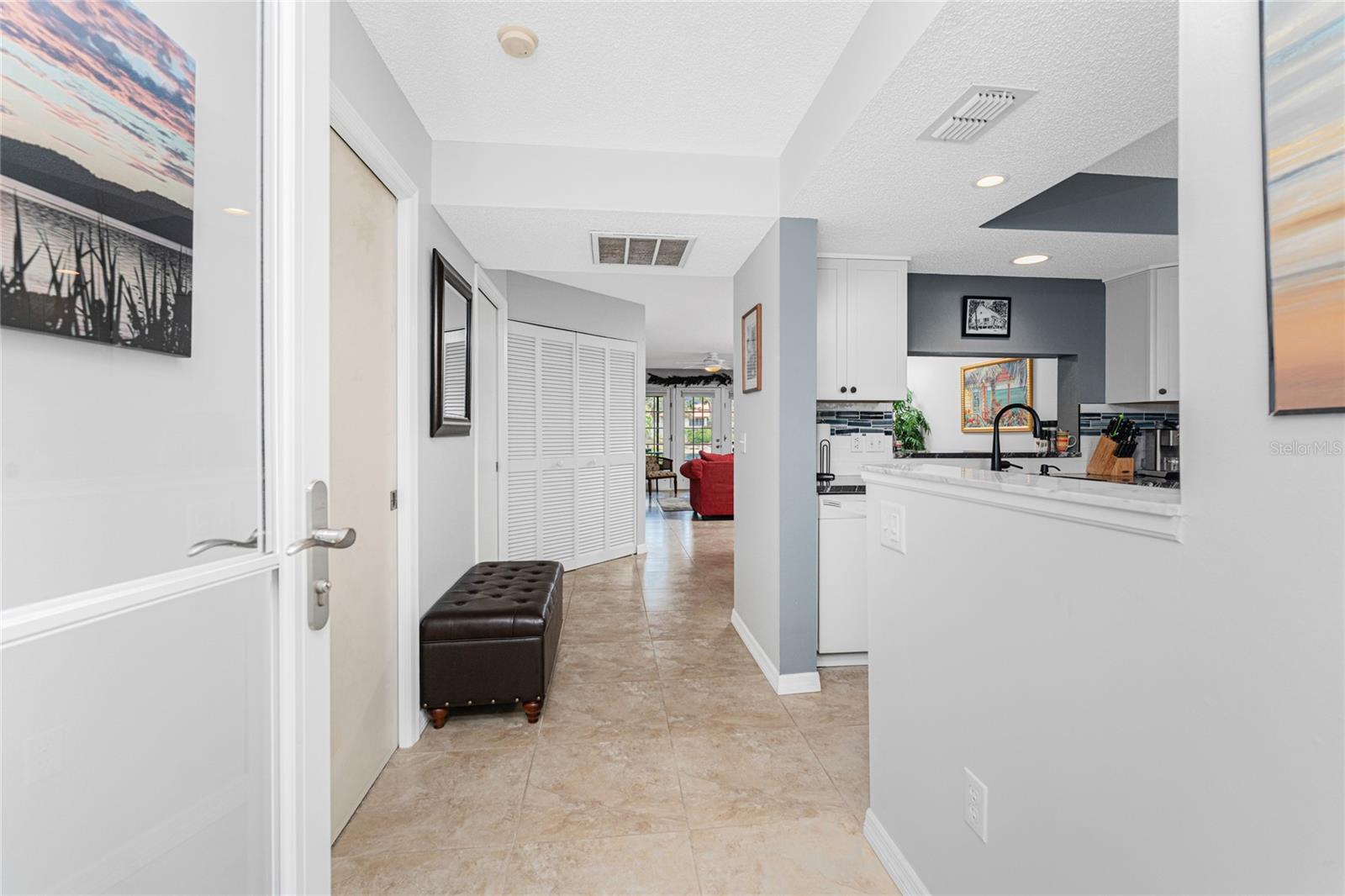 511 PINE HOLLOW CIR #511 — photo 4