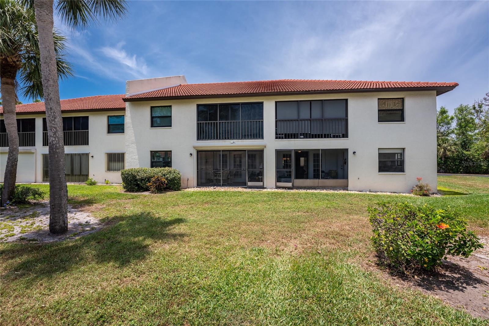 511 PINE HOLLOW CIR #511 — photo 49